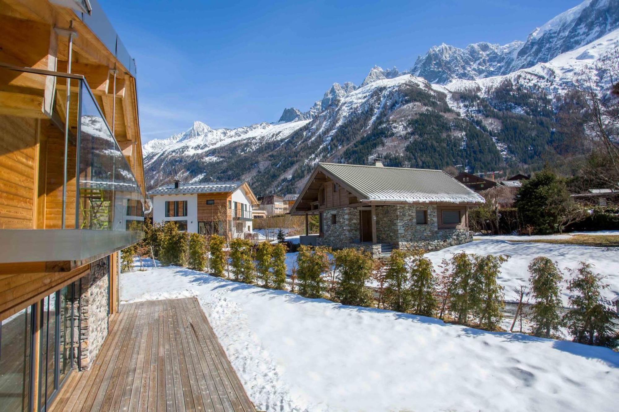 Montana- Year Chamonix Mont Blanc